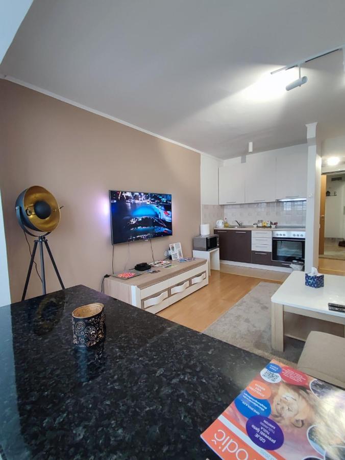 Nights&Smiles Sarajevo Apartamento Exterior foto